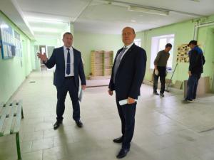 Вячеслав Космачев дал поручение активизировать работы по капитальному ремонту поликлиники Тамалинской участковой больницы